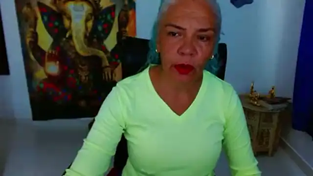 freyadevil333 online show from 02/01/26, 07:34