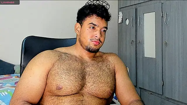 Snapshot of Big_furry_bear13 chatting on 01/17/25, 08:24 Big furry bear13 online show from 01/17/25, 08:24