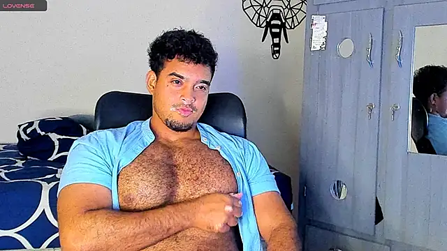 Snapshot of Big_furry_bear13 chatting on 03/07/25, 08:02 Big furry bear13 online show from 03/07/25, 08:02