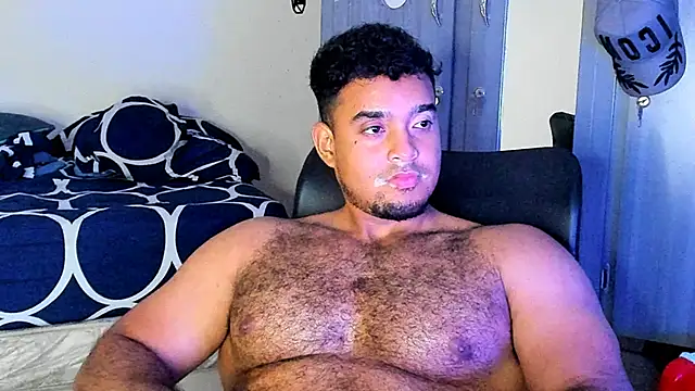 Snapshot of Big_furry_bear13 chatting on 03/18/25, 08:14 Big furry bear13 online show from 03/18/25, 08:14
