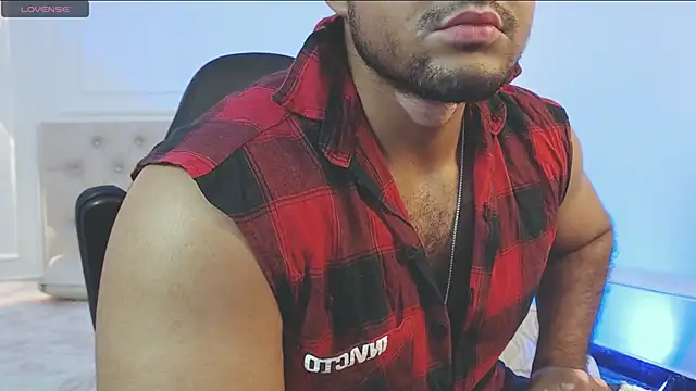 Big furry bear13 online show from 10/29/25, 05:10