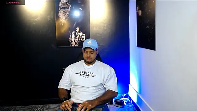 Big furry bear13 online show from 01/08/26, 04:26