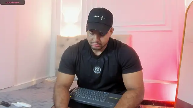 Big furry bear13 online show from 01/17/26, 04:54