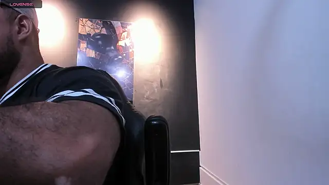 Big furry bear13 online show from 02/11/26, 06:40