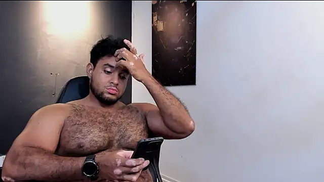 Big furry bear13 online show from 03/17/26, 06:17