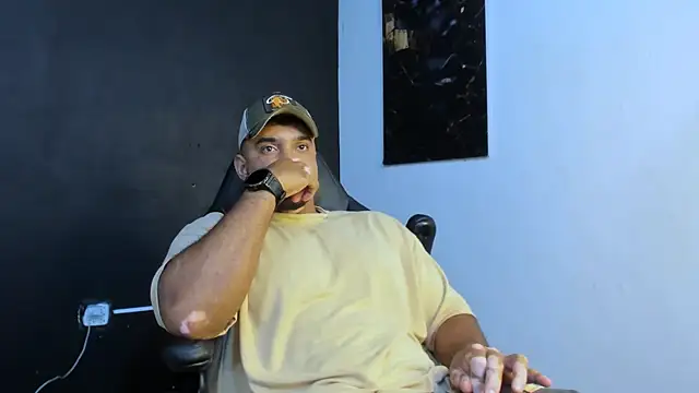 Snapshot of Big_furry_bear13 chatting on 05/09/26, 09:58 Big furry bear13 online show from 05/09/26, 09:58
