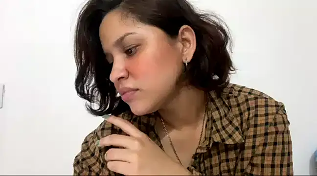 Annie Catt  online show from 01/03/25, 08:32