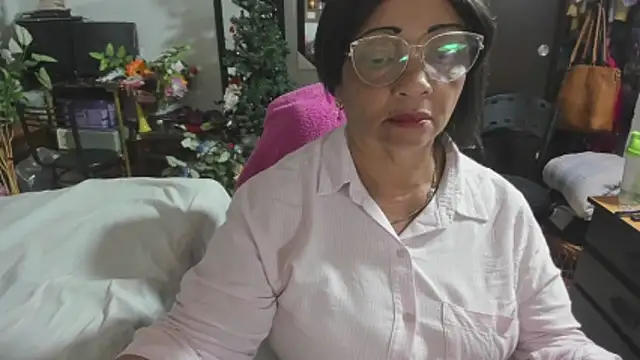 Mrs mommy  online show from 12/05/25, 01:25