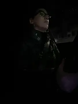 Snapshot of HotXMom chatting on 01/11/25, 04:16 HotXMom online show from 01/11/25, 04:16