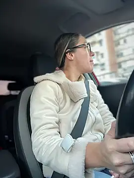 Snapshot of HotXMom chatting on 03/21/25, 04:39 HotXMom online show from 03/21/25, 04:39