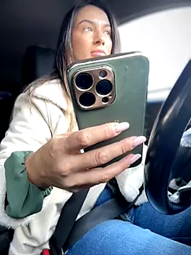 Snapshot of HotXMom chatting on 10/12/25, 10:14 HotXMom online show from 10/12/25, 10:14