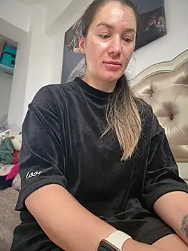 HotXMom online show from 05/07/26, 05:46