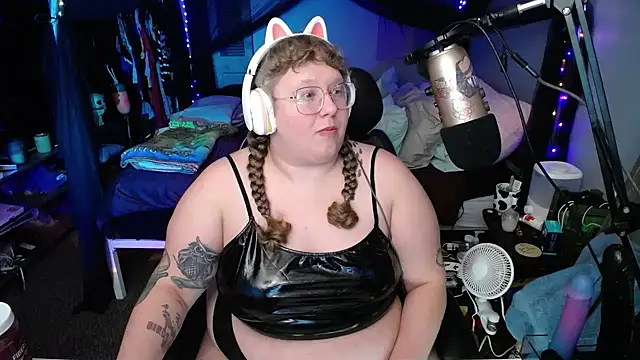 FatVeronica online show from 01/26/25, 07:21