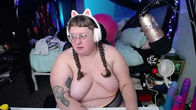 FatVeronica online show from 03/12/25, 09:02