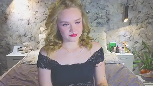 Aurora Golden1 online show from 12/01/25, 05:51