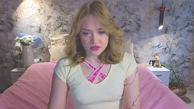 Aurora Golden1 online show from 05/13/26, 12:30