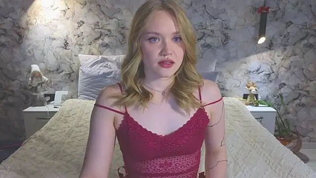 Aurora Golden1 online show from 05/30/26, 11:07