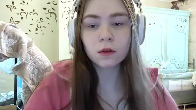 Snapshot of LucyZeph chatting on 01/14/25, 11:20 LucyZeph online show from 01/14/25, 11:20