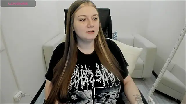 AlisaBacker online show from 12/11/24, 08:04