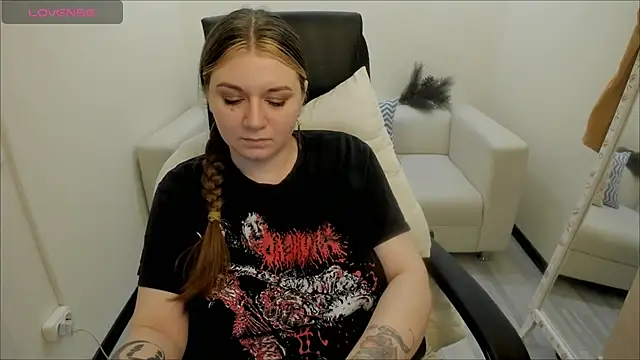 AlisaBacker online show from 12/27/24, 10:37