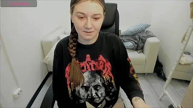 AlisaBacker online show from 01/11/25, 11:02