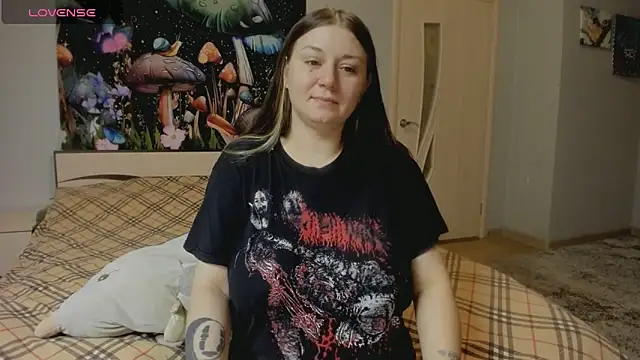 AlisaBacker online show from 10/17/25, 03:47