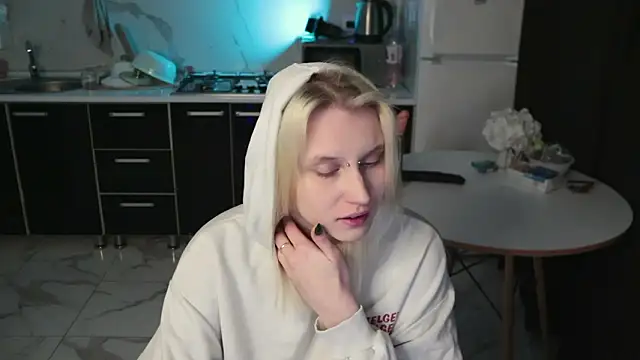 Snapshot of MertyXX chatting on 02/28/26, 10:11 MertyXX online show from 02/28/26, 10:11