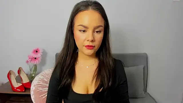 Snapshot of KendalNew chatting on 03/04/25, 05:13 KendalNew online show from 03/04/25, 05:13