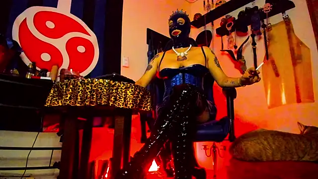 Snapshot of DominatrixBlue chatting on 02/07/25, 03:30 DominatrixBlue online show from 02/07/25, 03:30