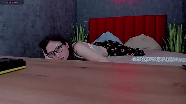 OliviaTurnery online show from 01/05/26, 05:27