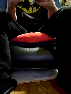 Snapshot of dickdaddydeadpool chatting on 12/18/24, 05:00 dickdaddydeadpool online show from 12/18/24, 05:00