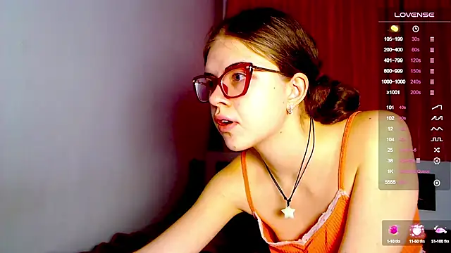 Sarah HS online show from 12/06/24, 12:27