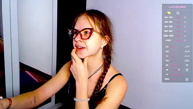 Sarah HS online show from 12/12/24, 12:55