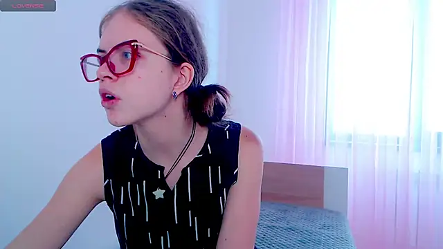 Sarah HS online show from 02/28/25, 08:31