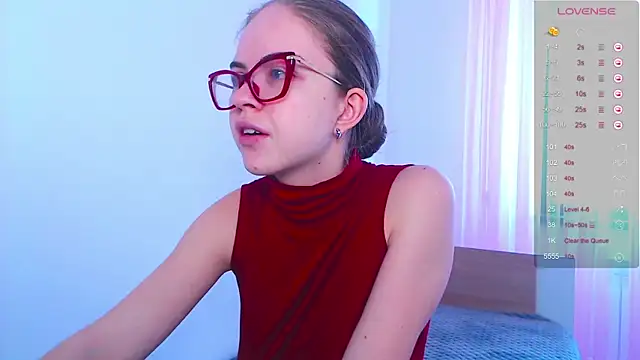 Sarah HS online show from 03/11/25, 07:26