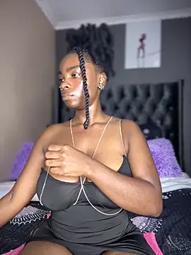 Candy-Heart online show from 10/19/25, 03:51