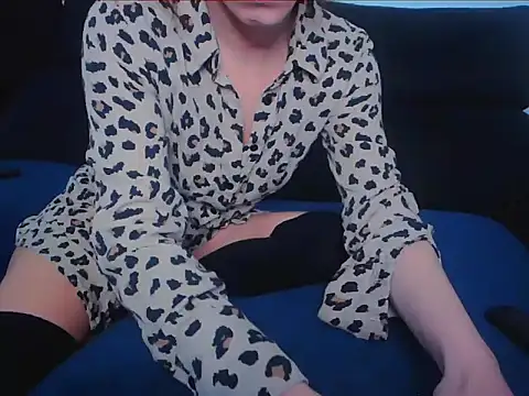 Snapshot of Daneris chatting on 01/14/25, 10:27 Daneris online show from 01/14/25, 10:27