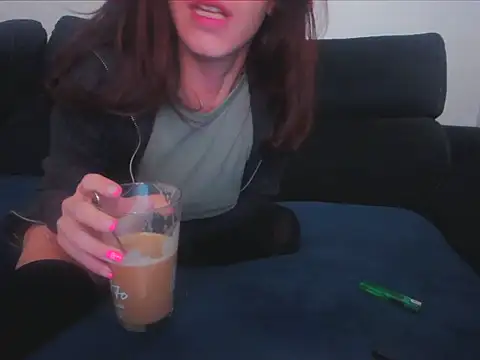 Snapshot of Daneris chatting on 01/21/25, 05:16 Daneris online show from 01/21/25, 05:16