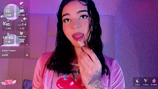 Snapshot of Summer_walkerr chatting on 02/11/25, 12:37 Summer walkerr online show from 02/11/25, 12:37