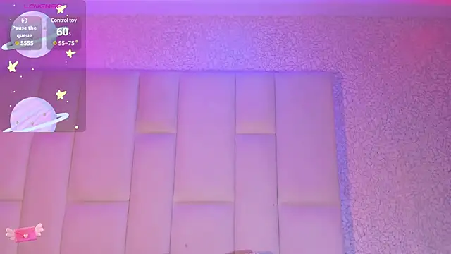 Snapshot of Summer_walkerr chatting on 02/13/25, 12:43 Summer walkerr online show from 02/13/25, 12:43