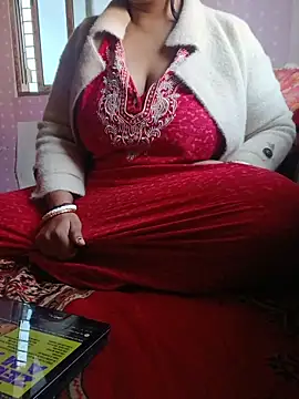 Snapshot of Ivy-09 chatting on 01/08/26, 07:21 Ivy-09 online show from 01/08/26, 07:21