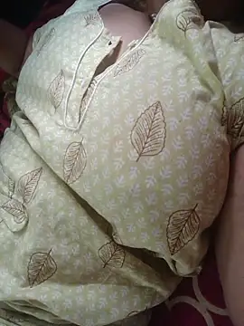 Snapshot of Ivy-09 chatting on 03/04/26, 05:24 Ivy-09 online show from 03/04/26, 05:24