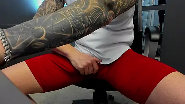 AronGrant online show from 10/06/25, 08:34