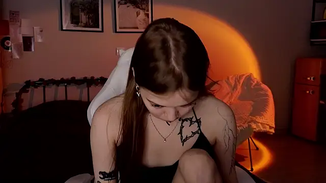 doll lol  online show from 05/27/26, 09:45