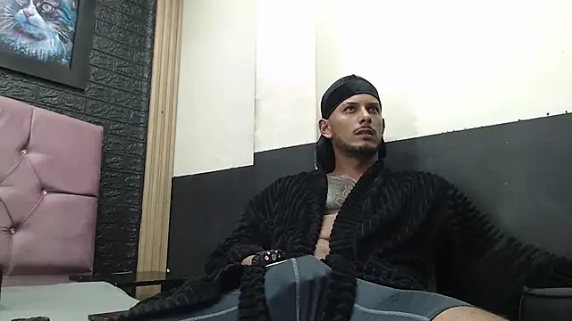 Chris Dick23 online show from 10/12/25, 04:44