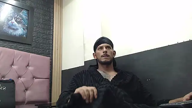 Chris Dick23 online show from 10/21/25, 04:02