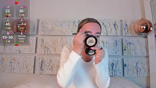 Miiaa doll online show from 01/28/25, 12:00