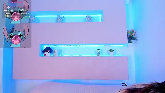 Miiaa doll online show from 02/13/25, 12:00