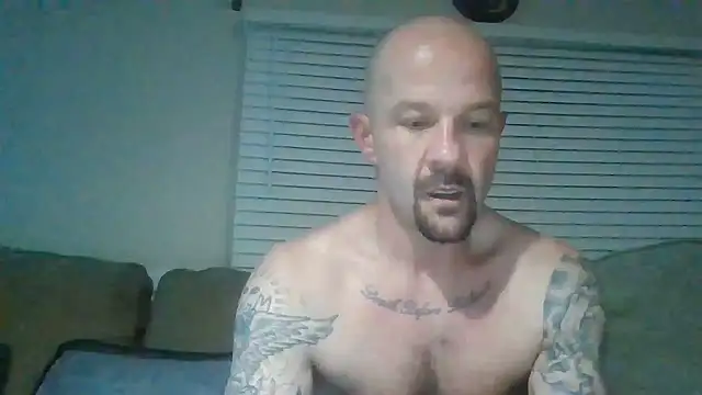 Snapshot of Kinkster615 chatting on 06/14/26, 02:57 Kinkster615 online show from 06/14/26, 02:57