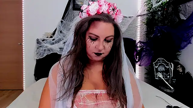 KlaraHope online show from 10/30/25, 12:23